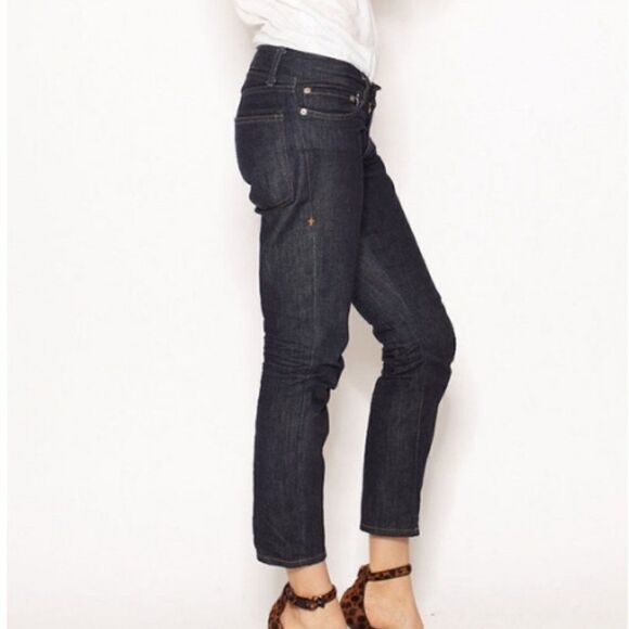 Imogene + Willie Slim Straight Mid Rise Cropped Jeans - Picture 2 of 11